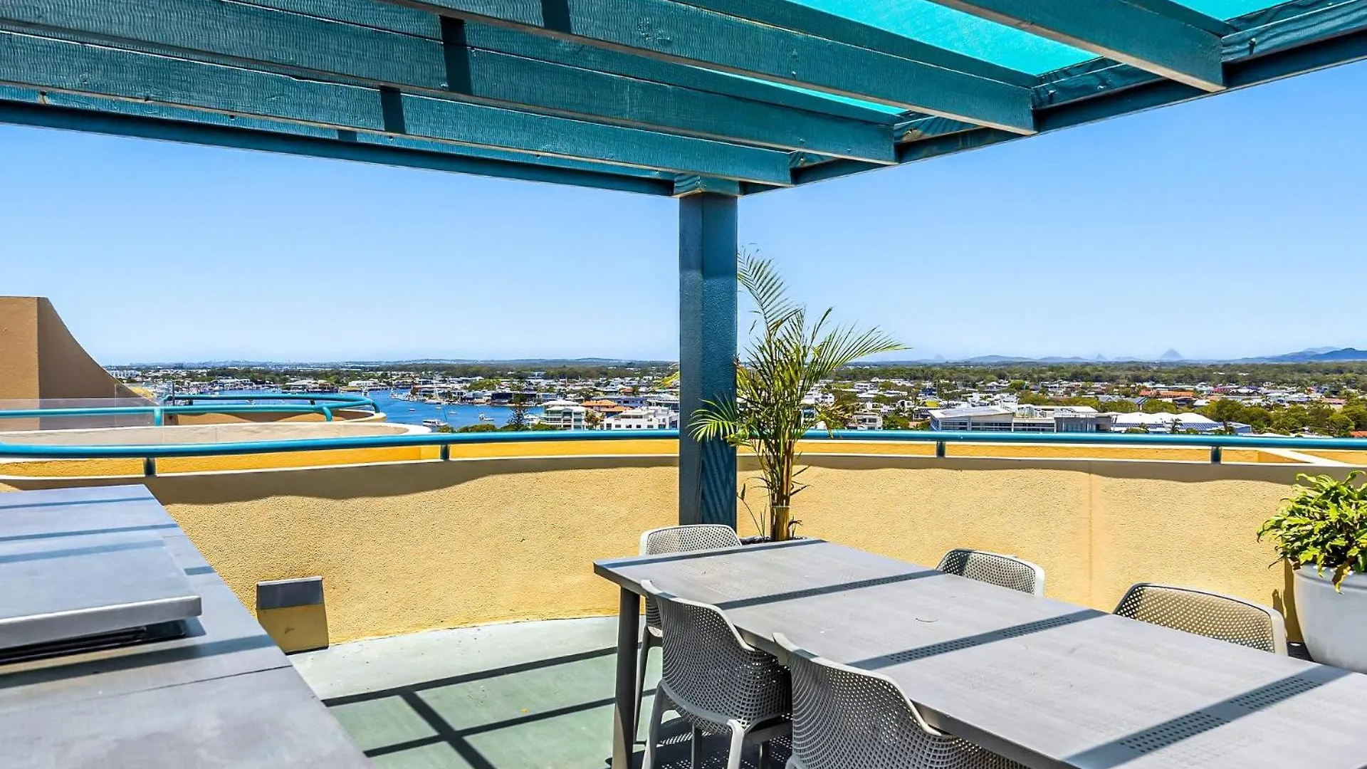 Ocean Front Mooloolaba Esplanade Apartment 2Br Australia