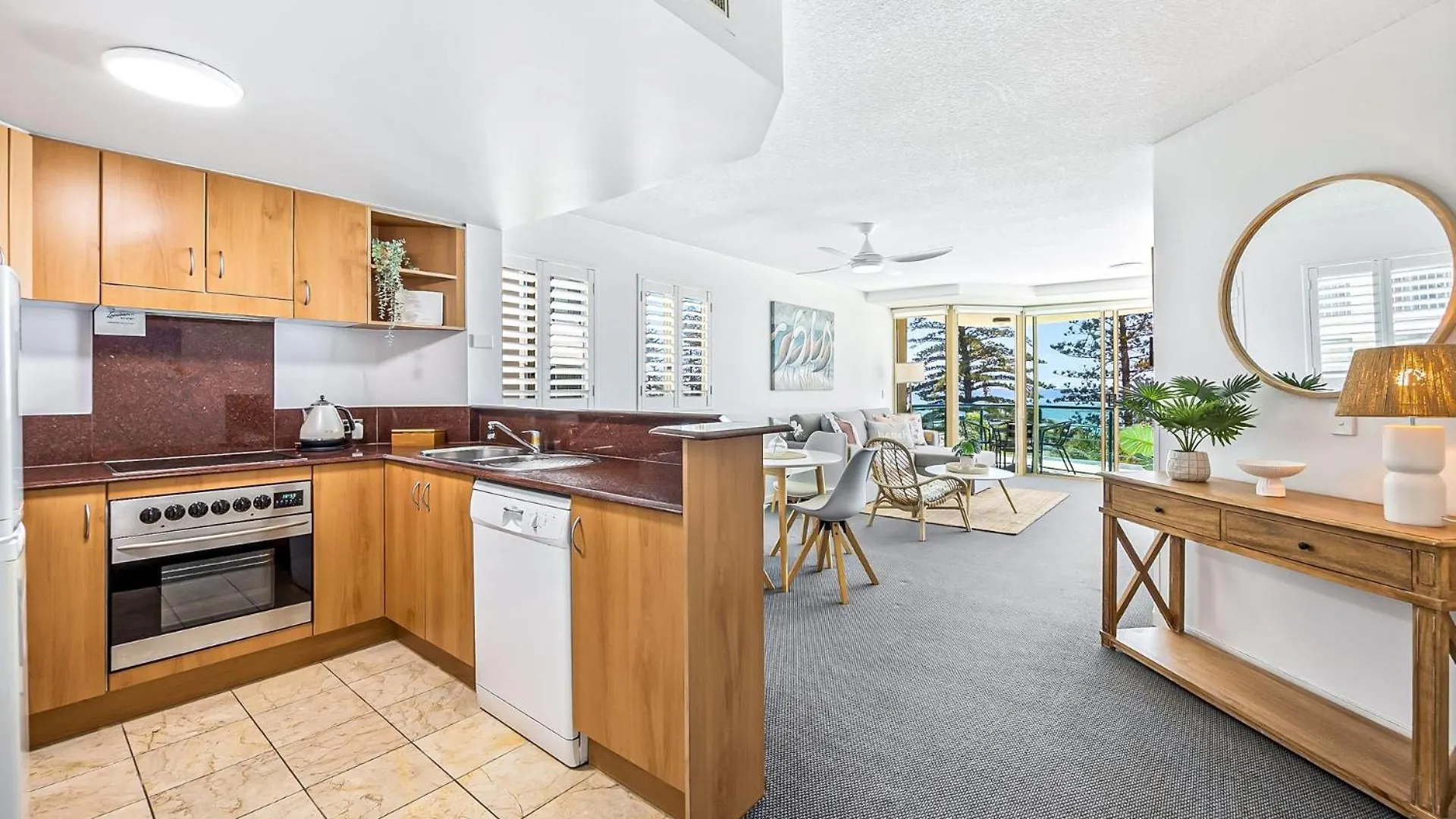 Ocean Front Mooloolaba Esplanade Apartment 2Br