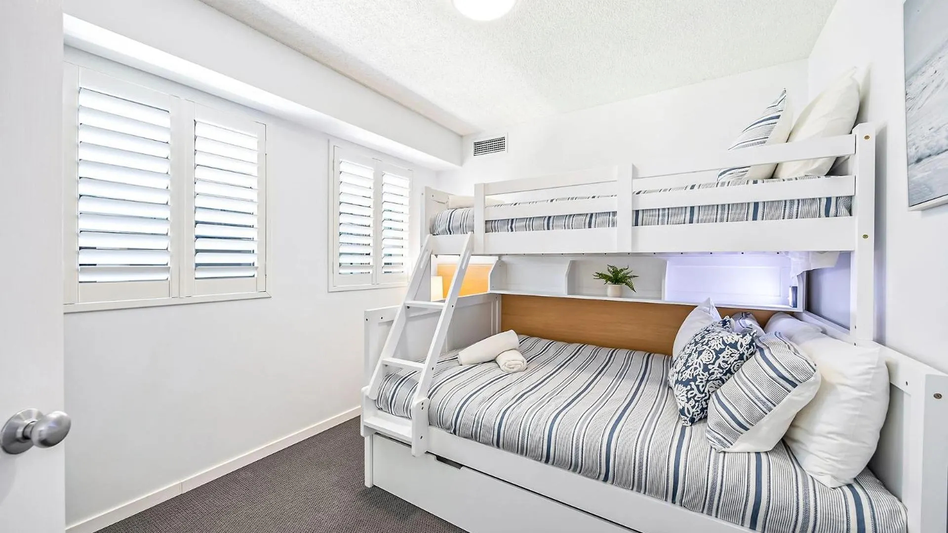 Ocean Front Mooloolaba Esplanade Apartment 2Br 0*,
